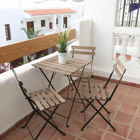 Daire Luxurious Apartment In Port Royal -Full Renovated 2020 Los Cristianos (Tenerife)