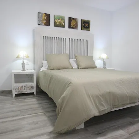 Luxurious Apartment In Port Royal -Full Renovated 2020